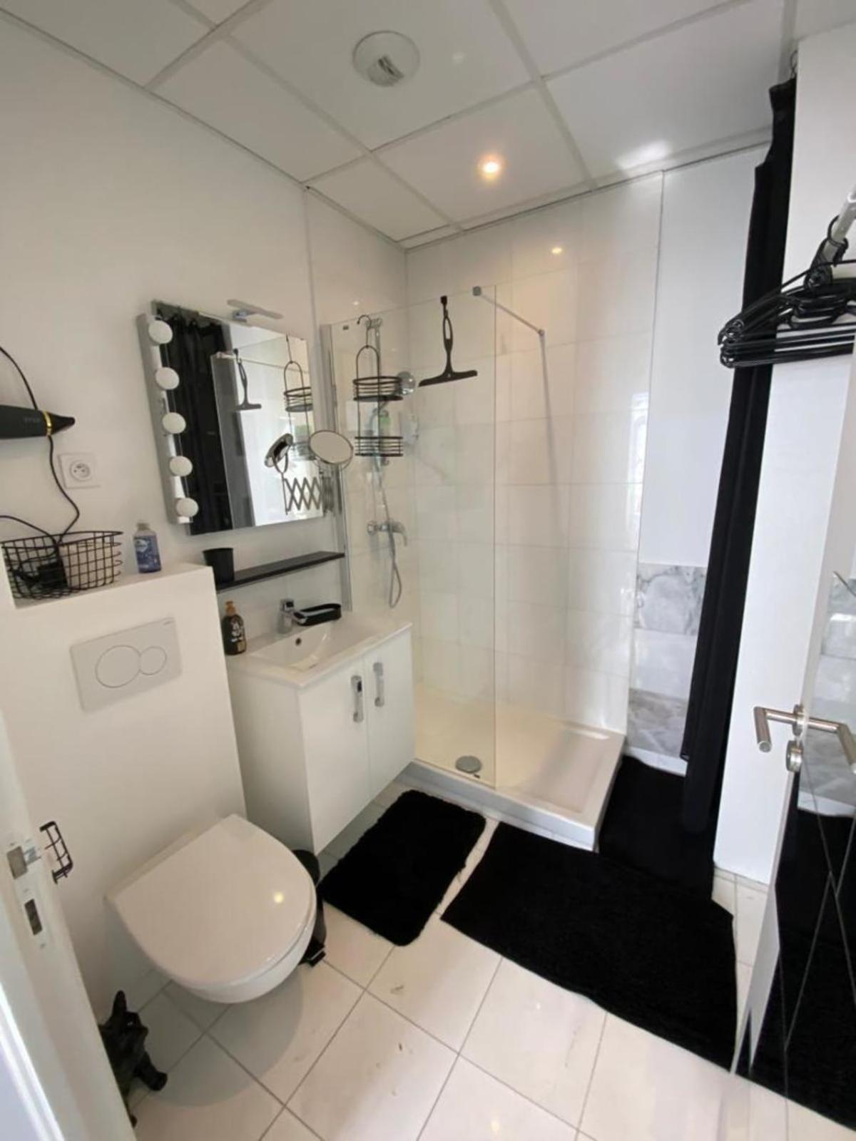 Private - Small For Two At 5 Minutes From Croisette Cannes