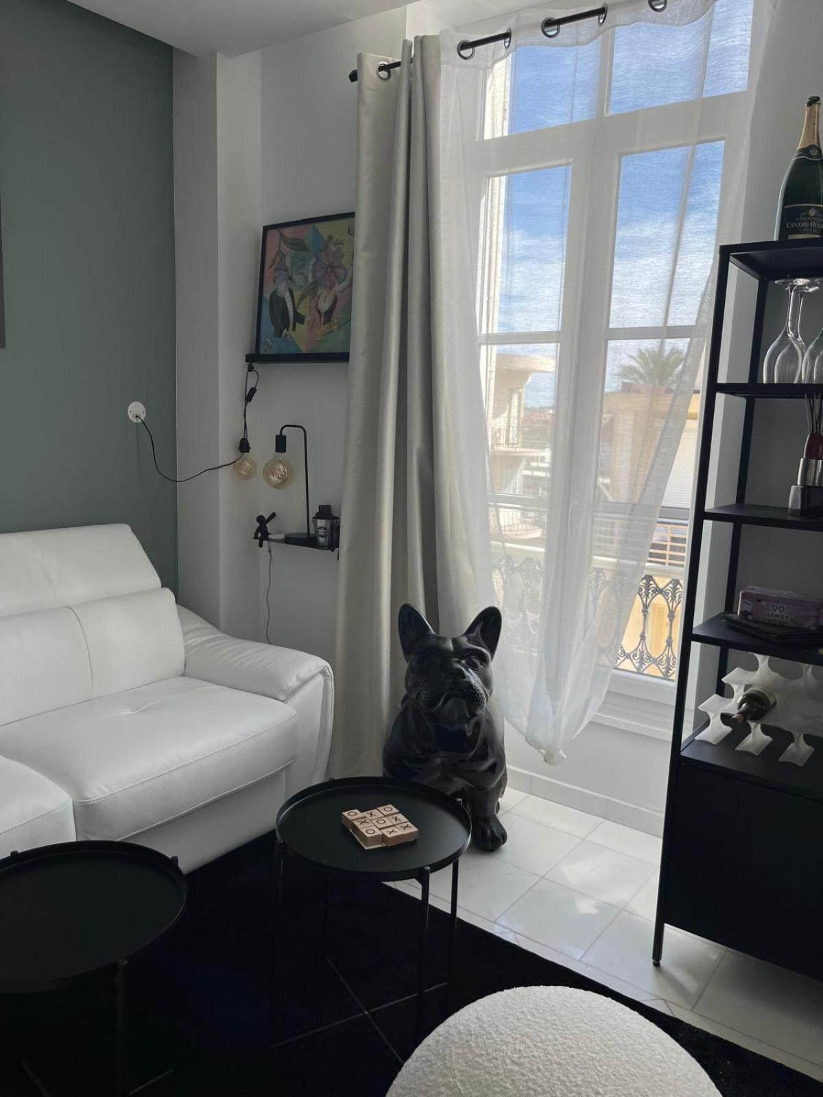 Private - Small For Two At 5 Minutes From Croisette *